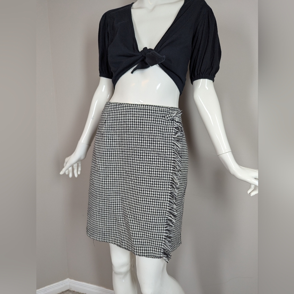 Vintage Park Avenue Wool Houndstooth Skirt – Fringe Side Detail – Made in USA –